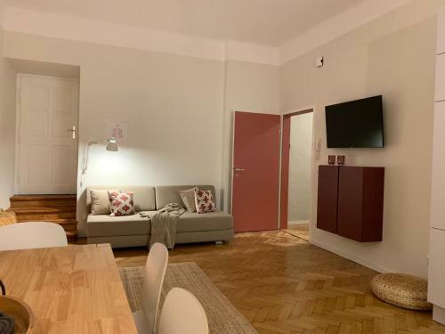 Apartamento Red Flat?enchanting-beside Kf Uni?free Parking