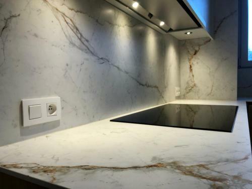 Luxury Two Bedroom Apartment With Bath