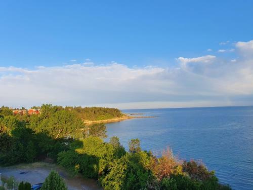 Beautiful Sea View Apartment First Line