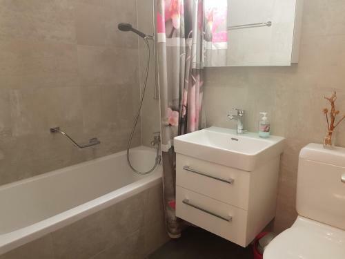 Apartamento 2,5 Pces Accueillant Comme � La Maison
