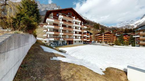 Gonenstein Residence In Leukerbad, Entire Apartment/studio With Balcony