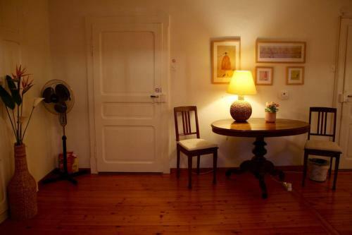 Hostal Wooden Room
