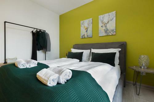 Apartamento Monolocale Con Terrazzo Vista Lago E Garage Via Cassarinetta