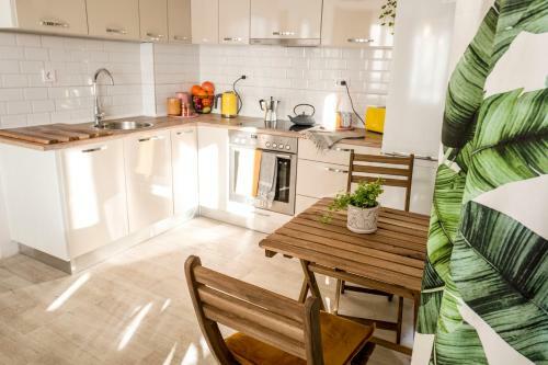 Baba Taki Apartment