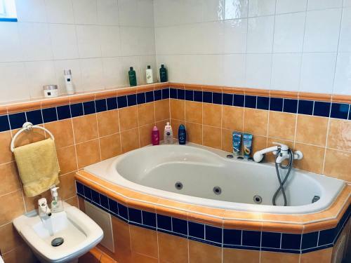 Villa Chalupa S Vnit?n�m Baz�nem