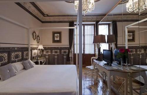 Hostal Posada Real Los Cinco Linajes