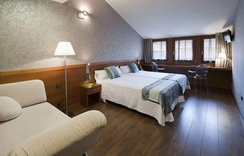 Hostal Posada Real Los Cinco Linajes