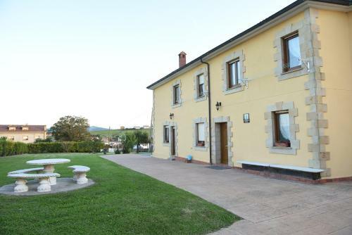 Apartamentos Rurales Los Solares