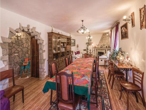 Holiday Home C/ronda Del Paradis