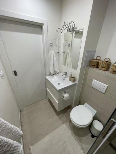 Cosy Apartmant In Hodon�n