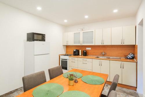 Apartamento Ubytov�n� 121 - Hlohovec