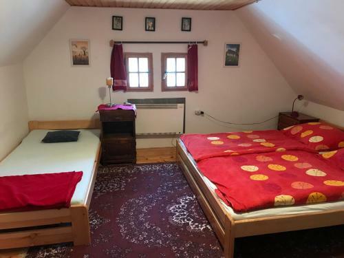 Roubenka Na Polosamot? U Lesa