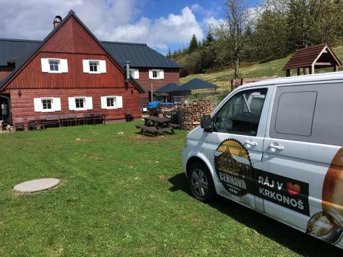 Hostal Horsk� Penzion ?ernava
