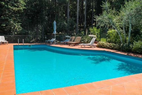 Villa Tuscany Roses