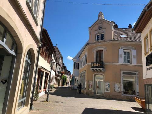 Apartamento Haus Waldblick - Ferienwohnung Sonnenpl�tzchen, Bad Bergzabern