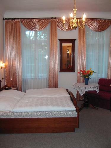 Hostal Kurheim Haus Linde