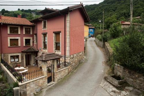 Apartamentos La Regoria