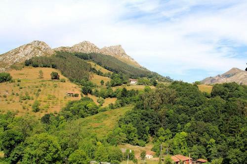 Apartamentos Rurales " Les Escueles De Coll�a"