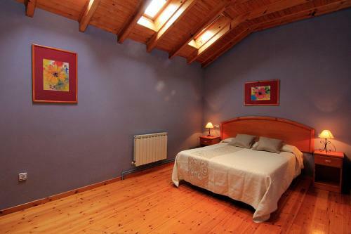 Apartamentos Rurales " Les Escueles De Coll�a"