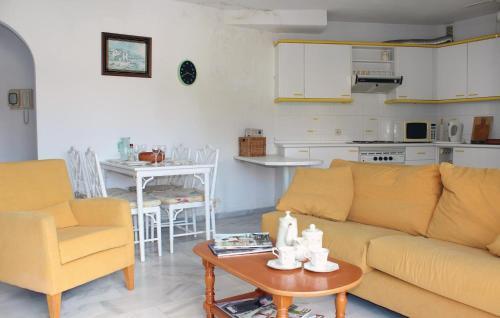 Apartment Apt
