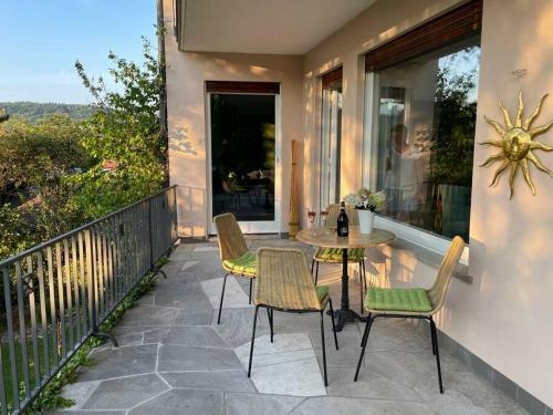 Modernes Apartment Mit Ausblick Stadtnah