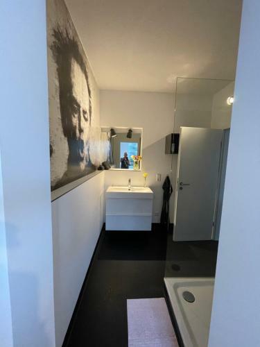 Modernes Apartment Mit Ausblick Stadtnah