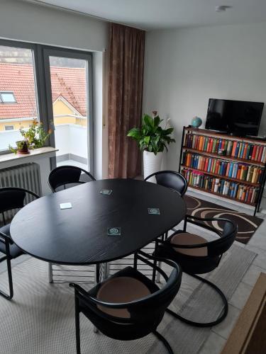 Apartamento Fr�nkische Rh�n Wohnung Mit Bergblick ?