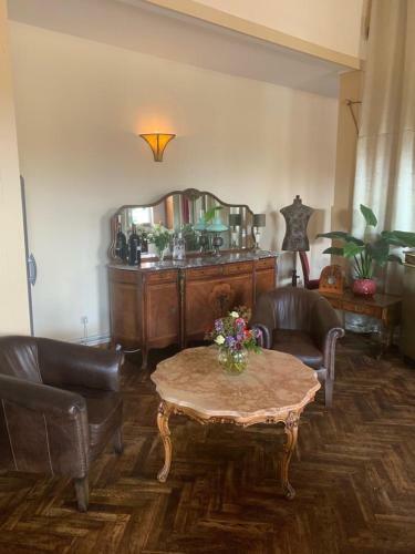 Bahnhofshotel Die Neue B�hne