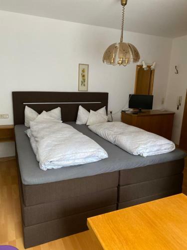 Hostal Hotel Und Pension Brunnenhof