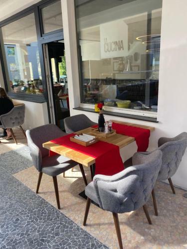 Hostal Hotel Und Pension Brunnenhof