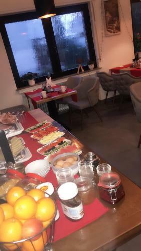 Hostal Hotel Und Pension Brunnenhof