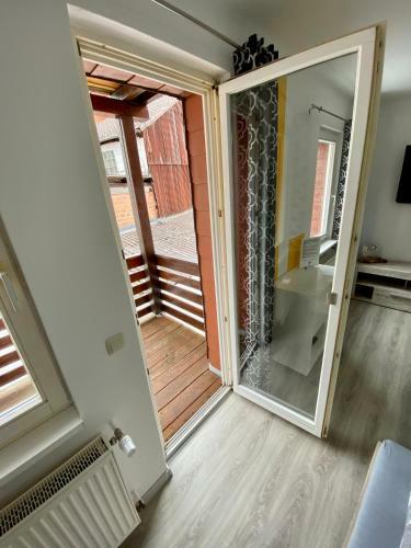 Apartment 2p. Balkon Zentral 1.4
