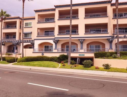 Apartamento Inviting Beachfront Condominium Resort In Carlstadt