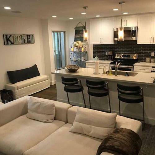 Apartamento 2br/2ba Condo On The Sand In Huntington Beach!