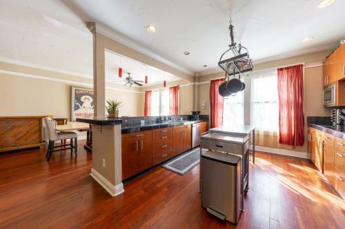 Apartamento Opulent Downtown Upstairs Loft