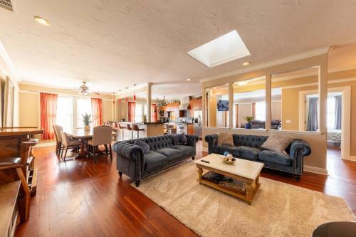 Apartamento Opulent Downtown Upstairs Loft