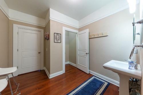 Apartamento Opulent Downtown Upstairs Loft