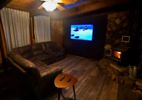 ?3br 2ba Ultra Basecamp! With 30amp Rv Hookups?