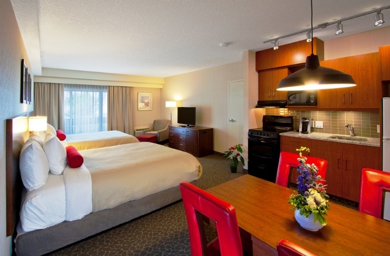 Hotel Amethyst Lodge