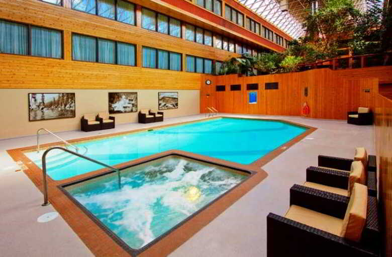 Hotel Sawridge Inn And Conference Centre
