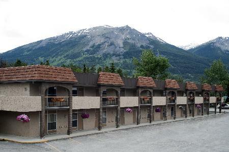 Hotel Maligne Lodge