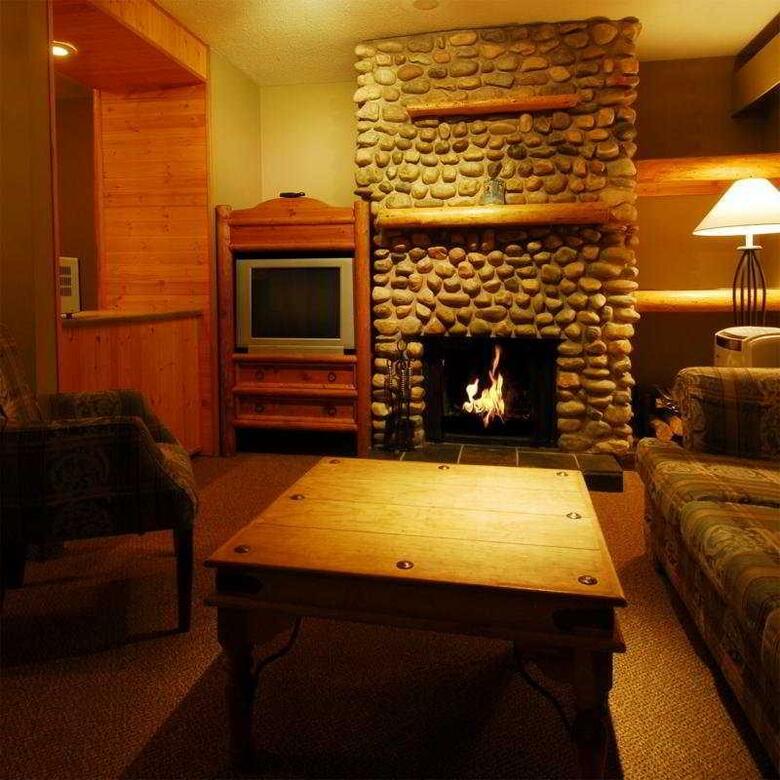 Hotel Tonquin Inn
