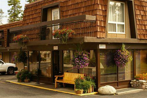 Hotel Tonquin Inn