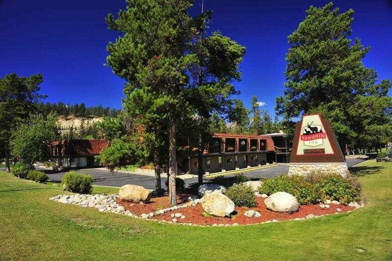 Hotel Tonquin Inn