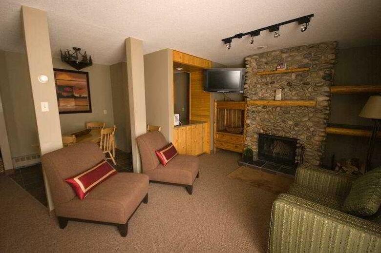 Hotel Tonquin Inn