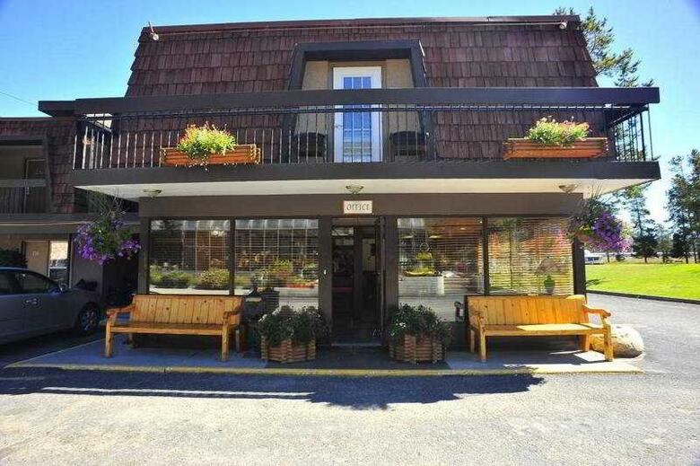 Hotel Tonquin Inn