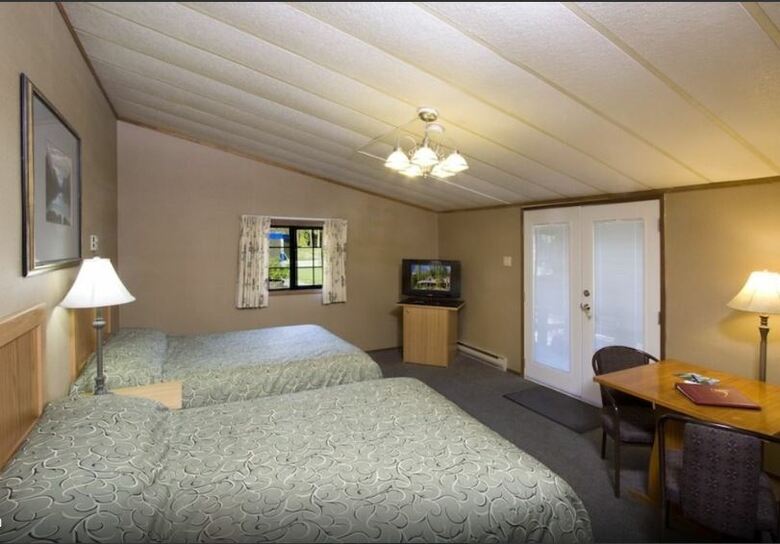 Hotel Sunwapta Falls Rocky Mountain Lodge