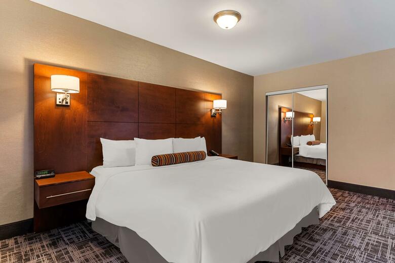 Best Western Ville Marie Hotel & Suite
