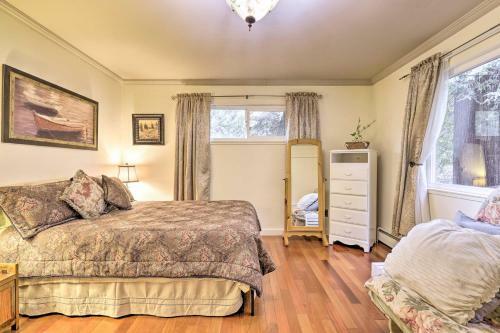 Tasteful Home With Stunning River And Valley View