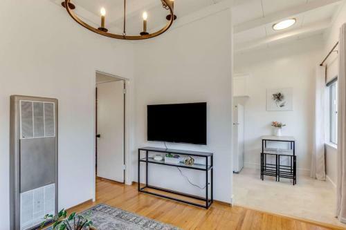 1668 California #1